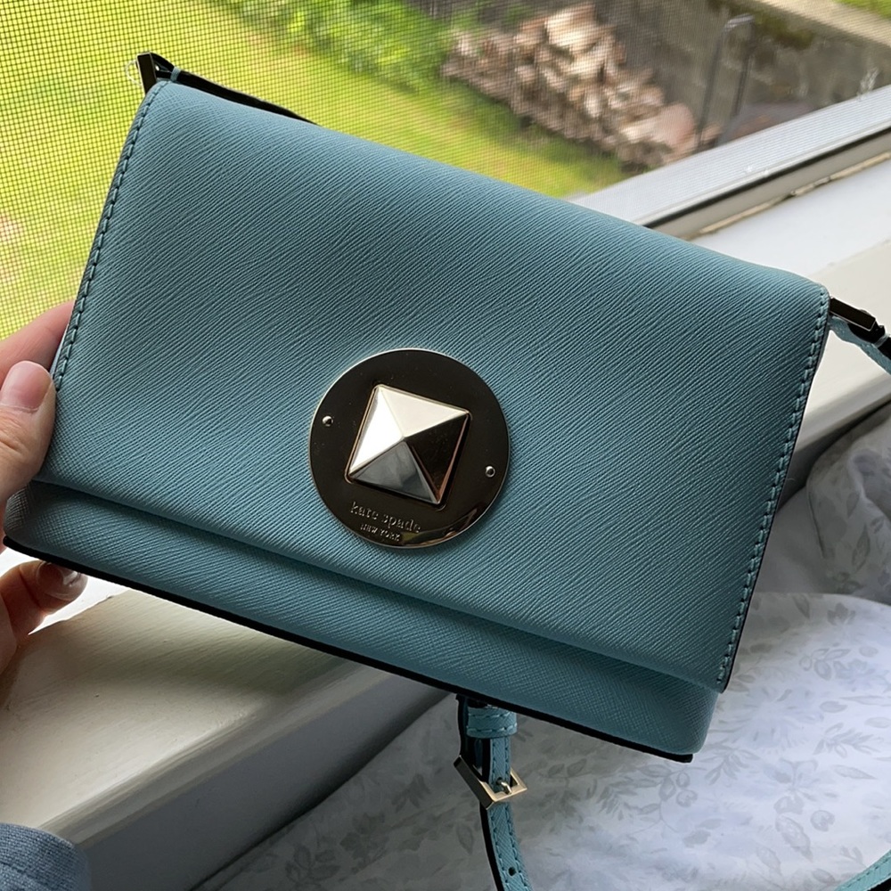 KATE SPADE CROSS BODY PURSE